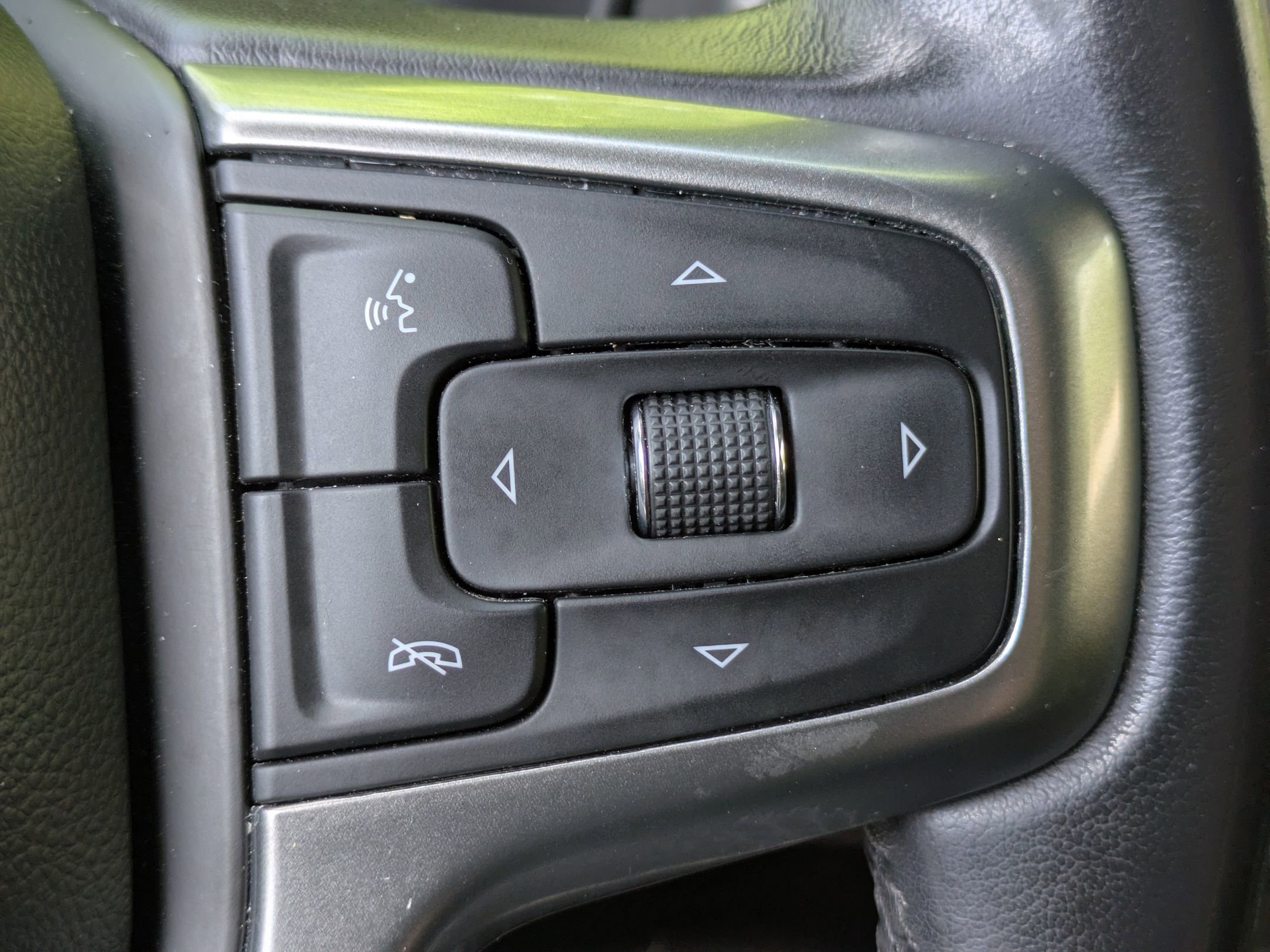 Used 2021 Chevrolet Tahoe LT AWD/4WD image 17