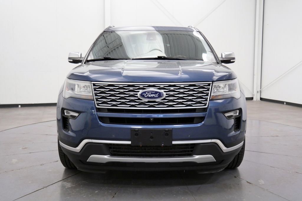 Used 2019 Ford Explorer Platinum AWD/4WD image 2