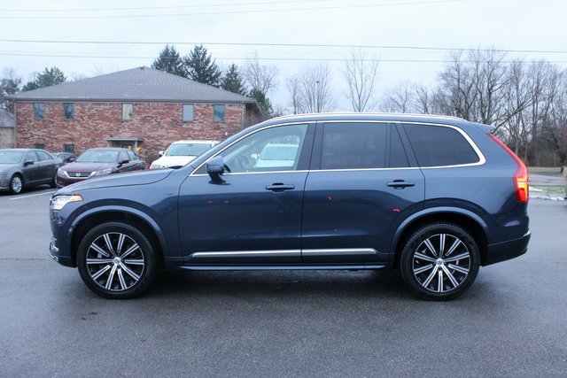 Used 2025 Volvo XC90 B5 Core image 5