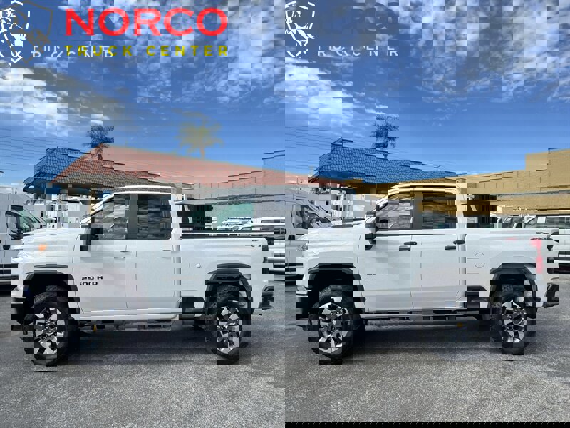 Used 2022 Chevrolet Silverado 2500 Custom w/ Custom Convenience Package image 5