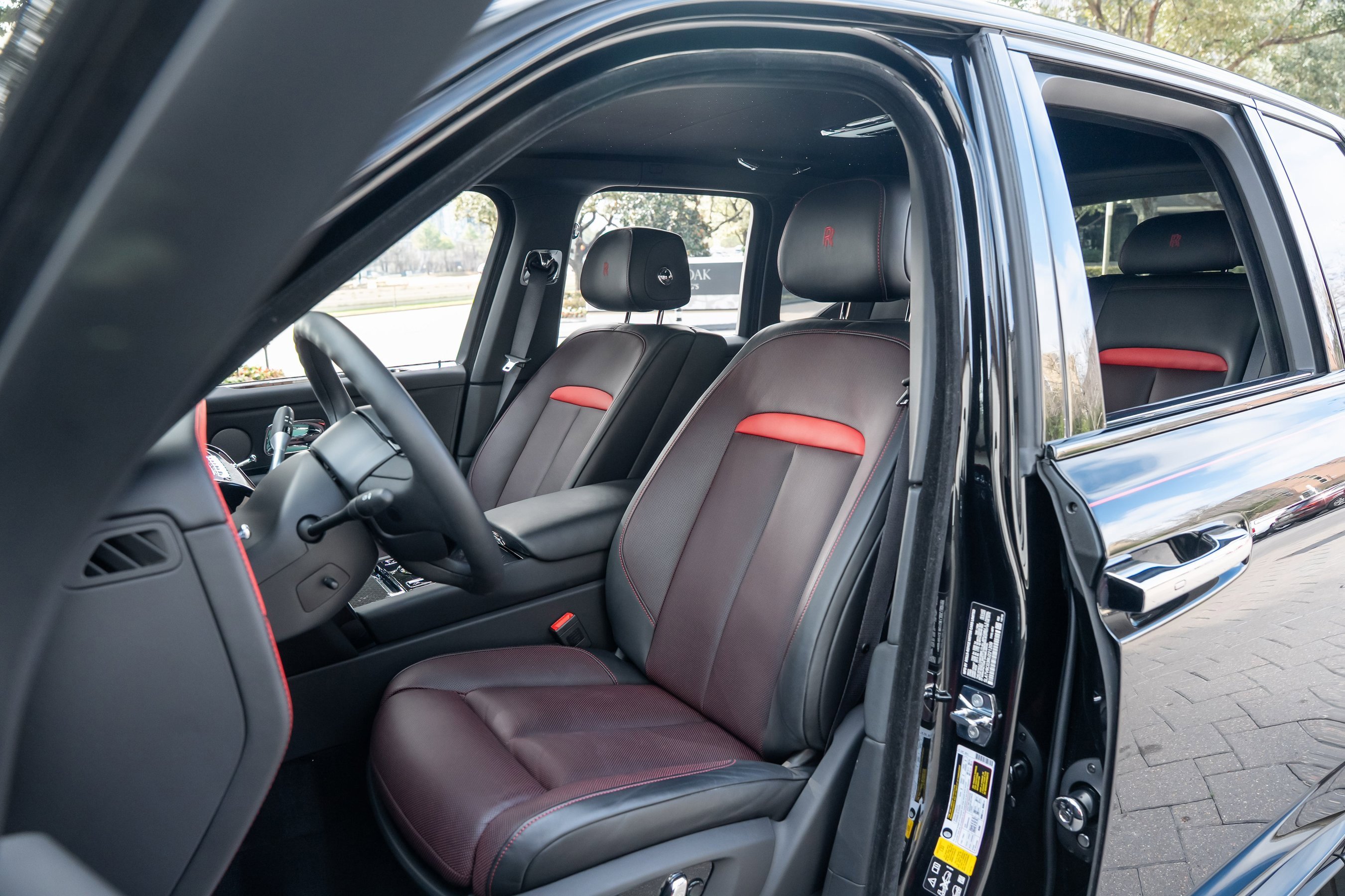 Certified 2024 Rolls-Royce Cullinan Black Badge image 24