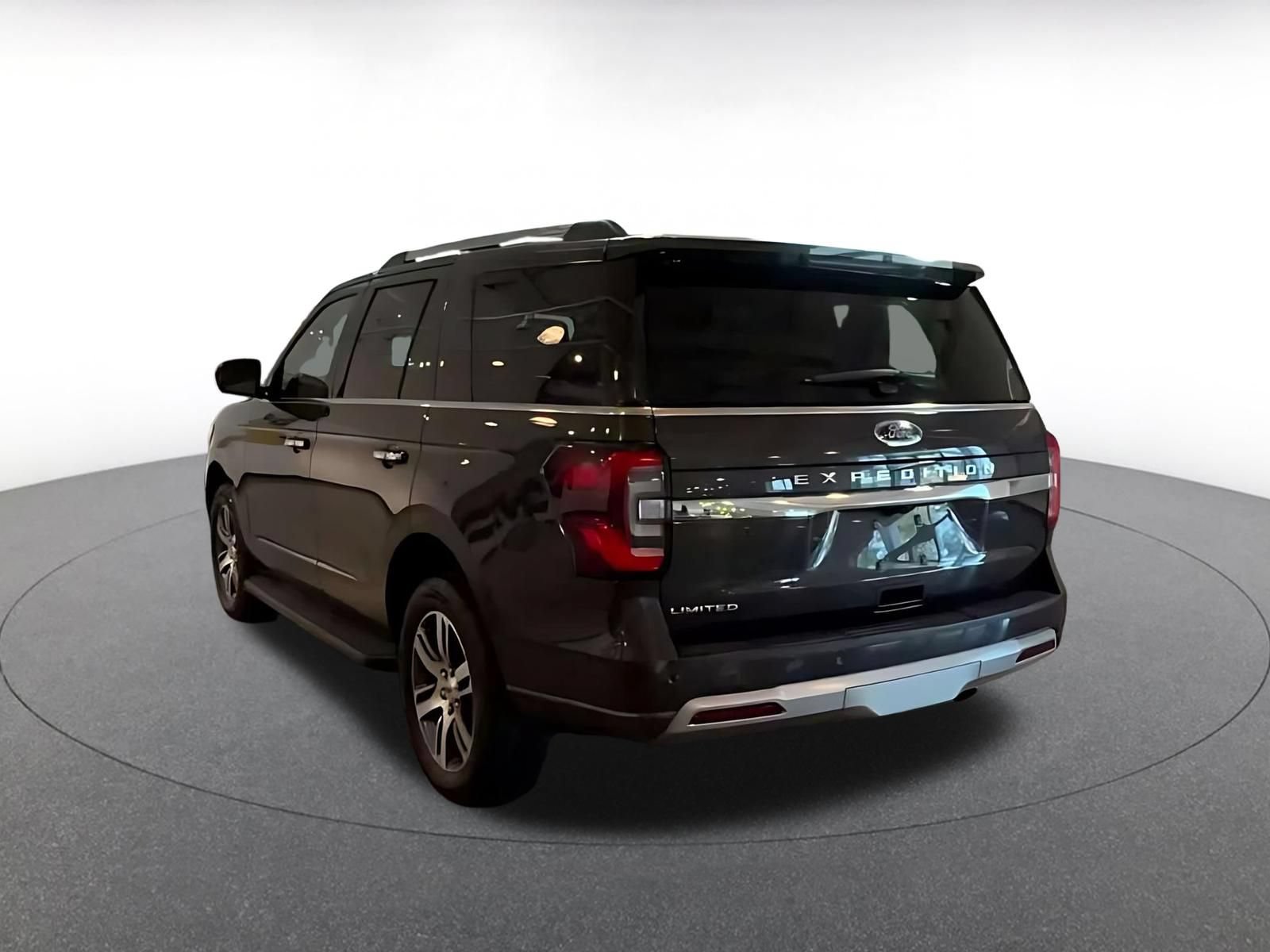 Used 2024 Ford Expedition Limited AWD/4WD image 7