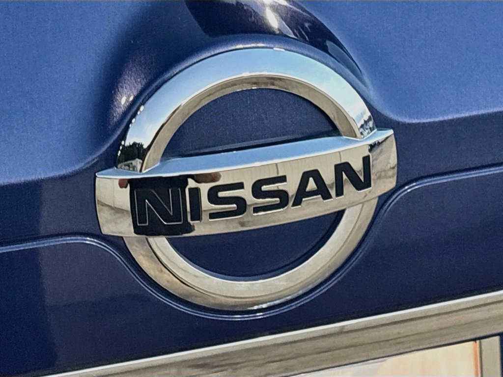 Used 2017 Nissan Rogue SL w/ SL Premium Package AWD/4WD image 11