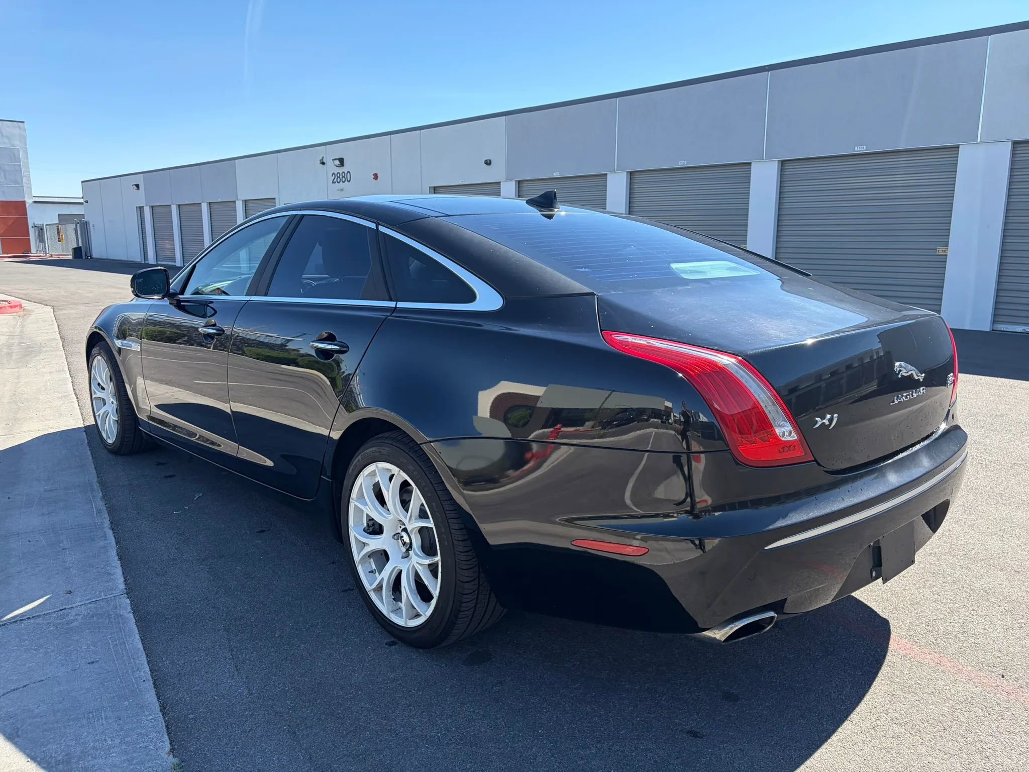 Used 2015 Jaguar XJ AWD image 6