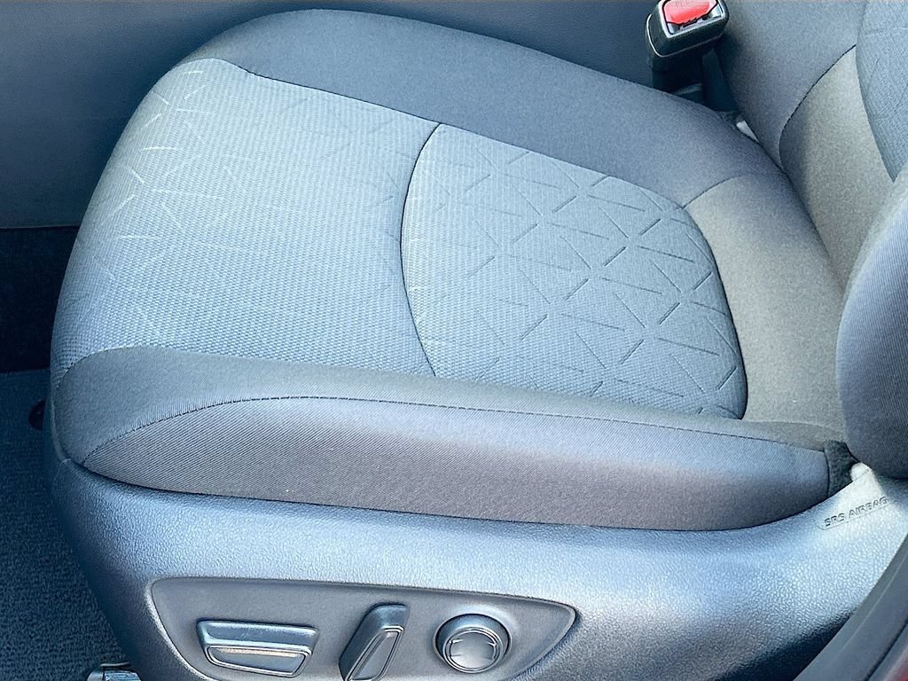 New 2025 Toyota RAV4 XLE w/ Convenience Package FWD image 18