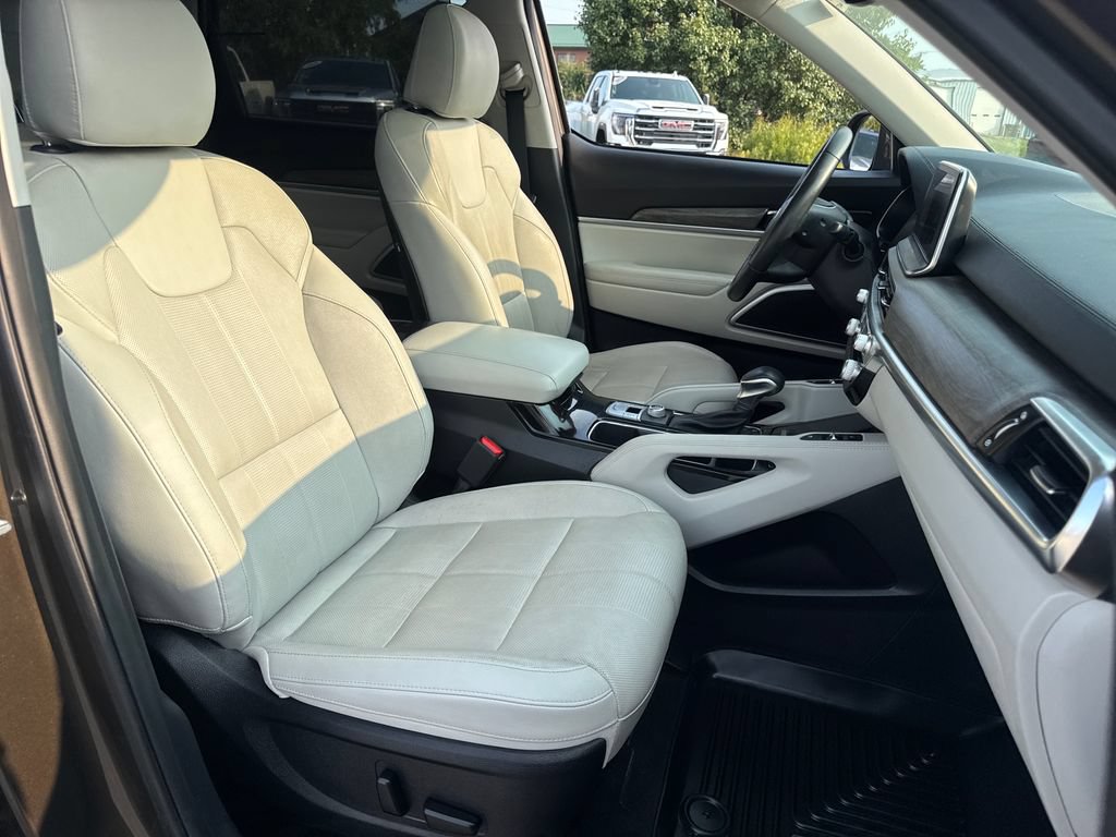 Used 2021 Kia Telluride EX w/ EX Premium Package FWD image 11