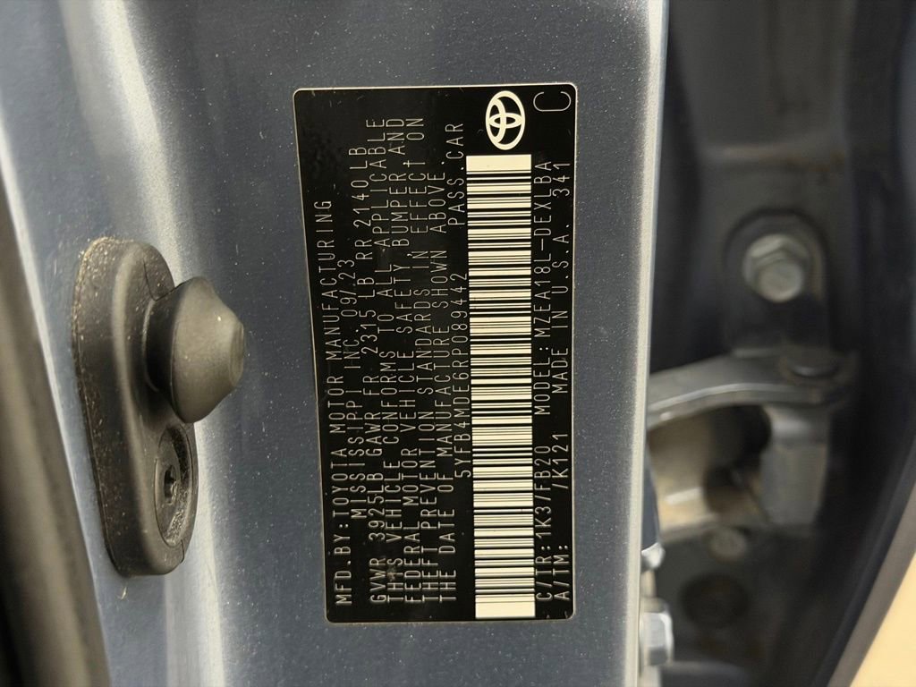 Used 2024 Toyota Corolla LE image 35