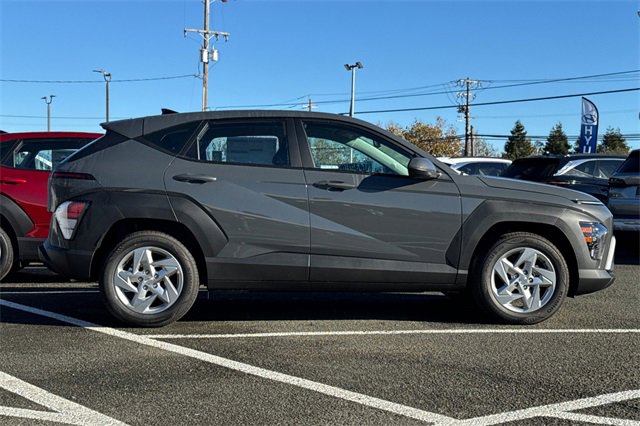 New 2026 Hyundai Kona SE image 5