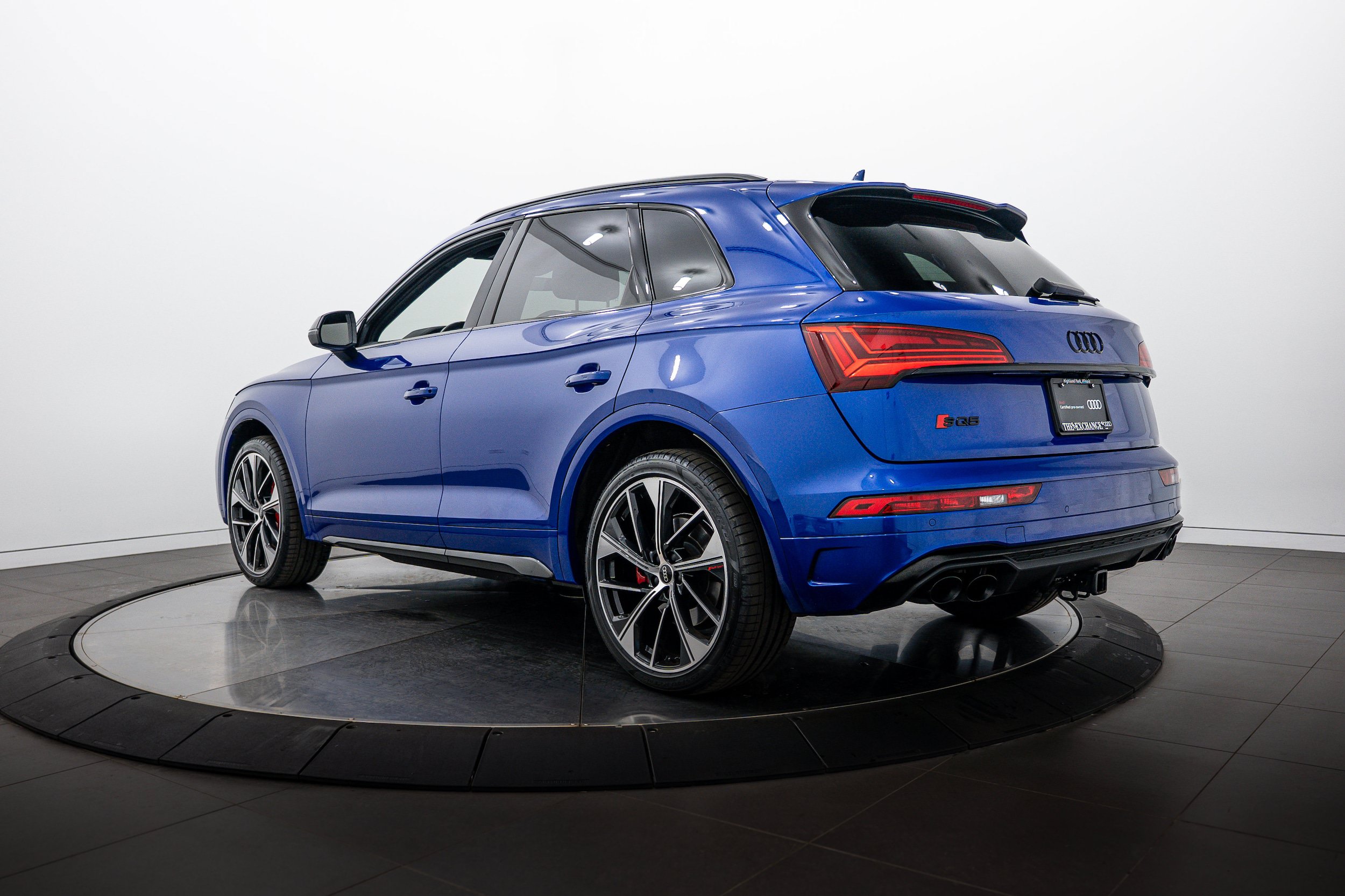 Certified 2023 Audi SQ5 Premium Plus w/ Premium Plus Package AWD/4WD image 5
