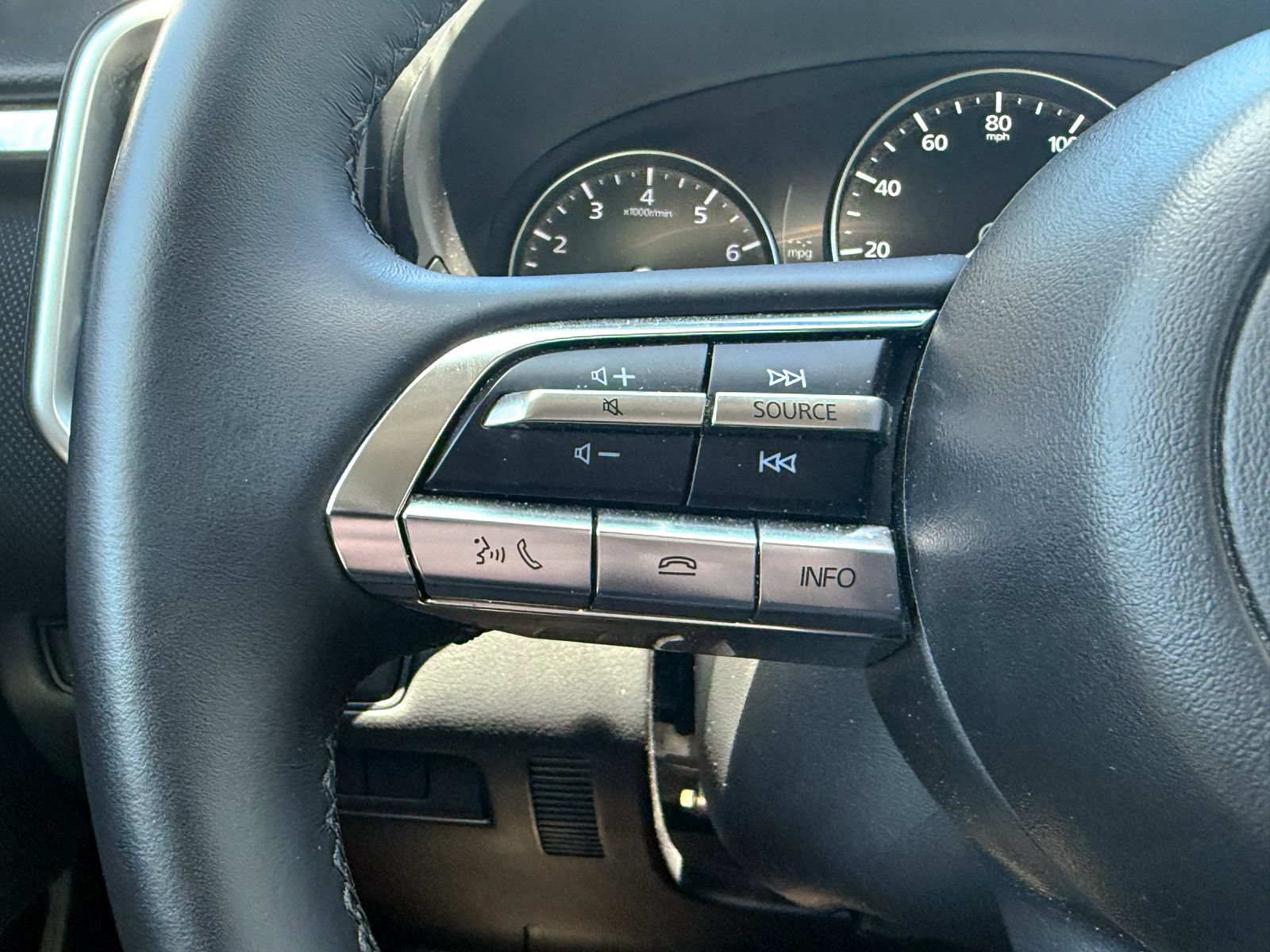 Used 2025 MAZDA CX-50 AWD 2.5 S w/ Premium Package image 46