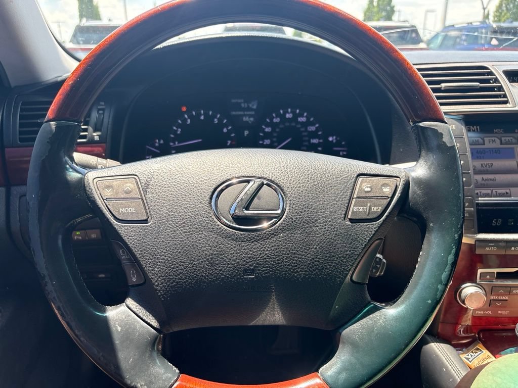 Used 2011 Lexus LS 460 w/ Luxury Value Edition RWD image 2