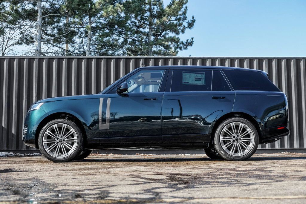 New 2026 Land Rover Range Rover Long Wheelbase SE AWD/4WD image 3