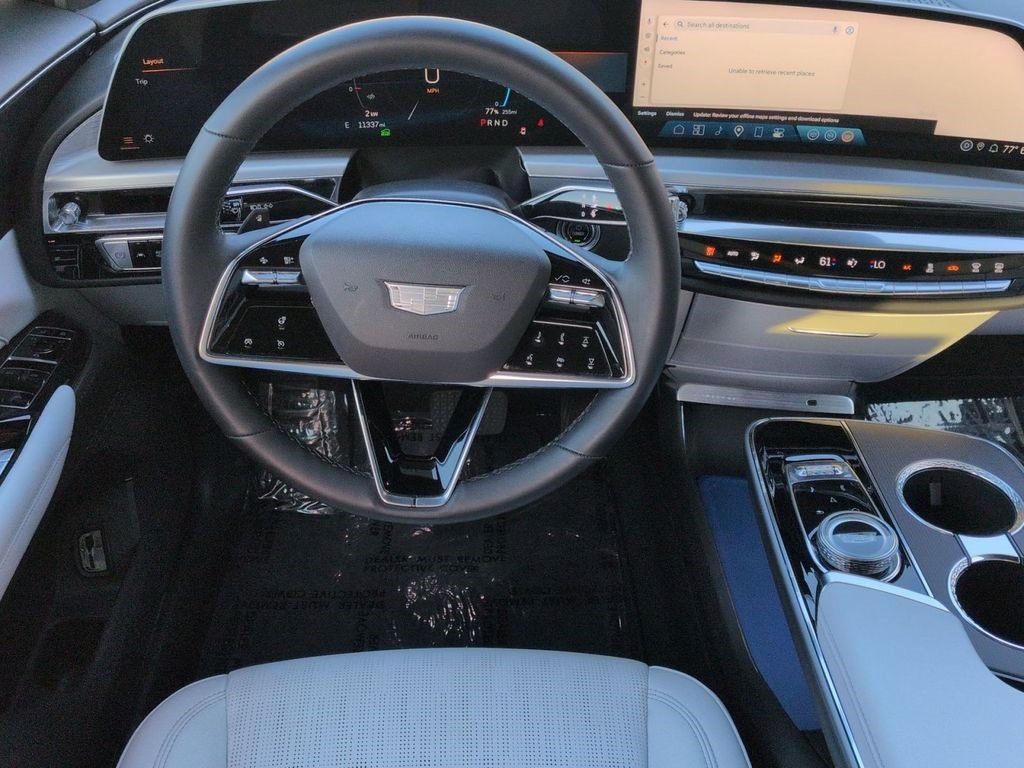 Certified 2024 Cadillac Lyriq Luxury AWD/4WD image 30