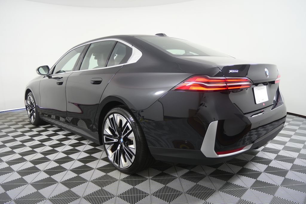 Certified 2026 BMW 540i xDrive AWD/4WD image 7