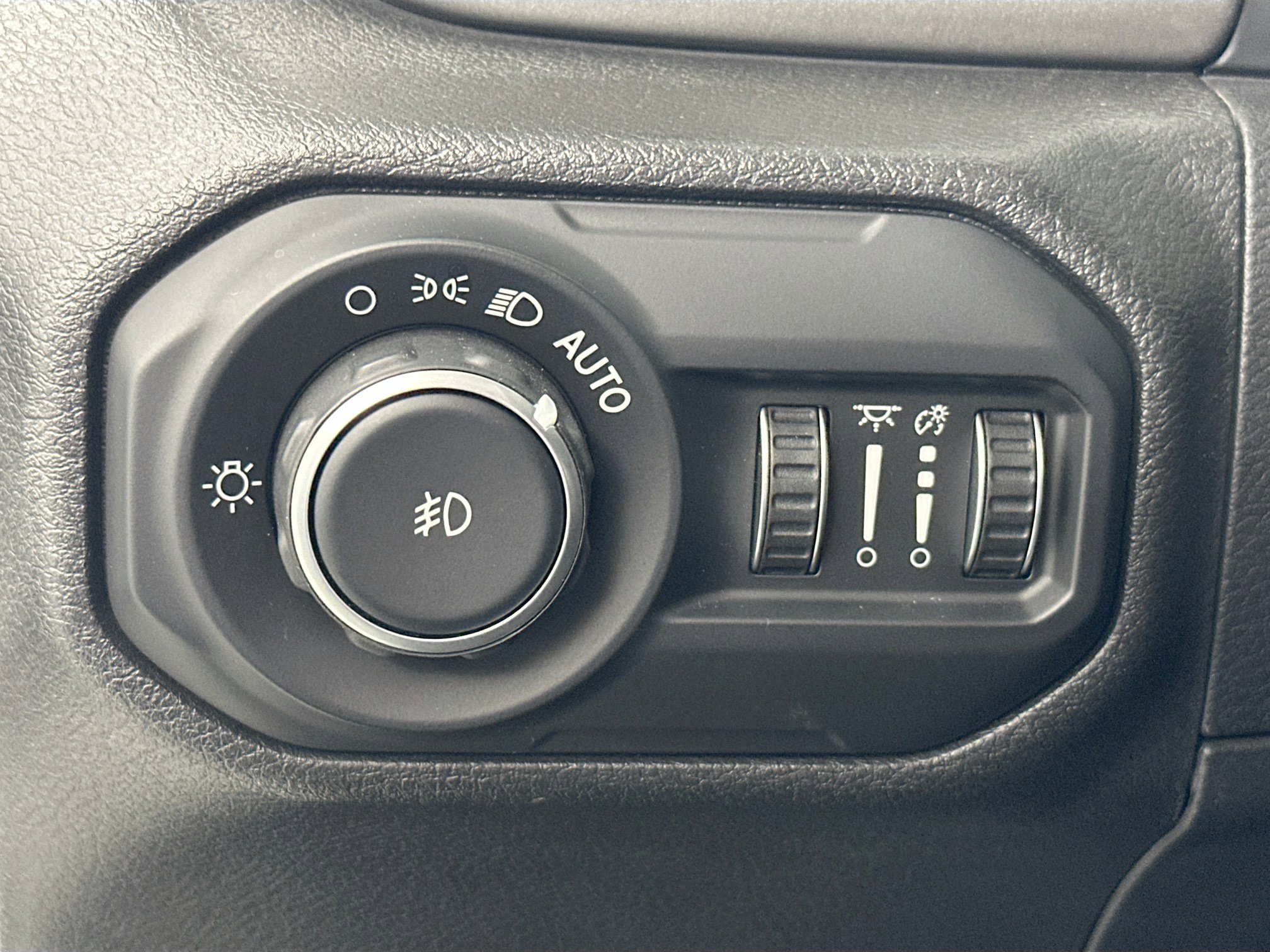 Used 2021 Jeep Wrangler Unlimited Willys image 10