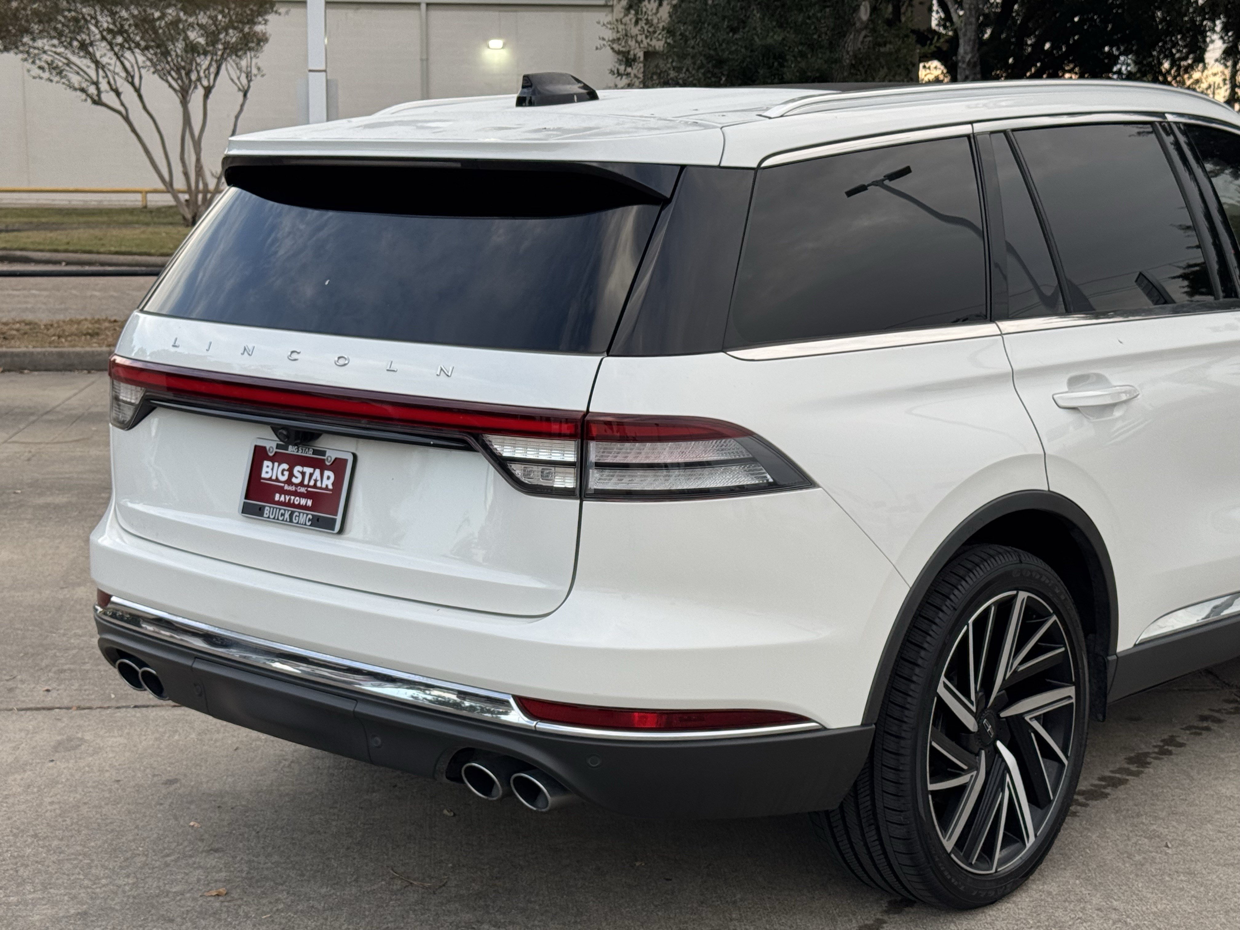 Used 2025 Lincoln Aviator Reserve w/ Equipment Group 201A AWD/4WD image 7