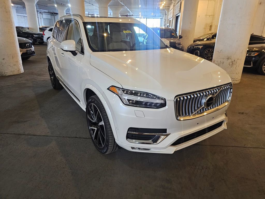 Certified 2023 Volvo XC90 B6 Plus w/ Protection Package image 6