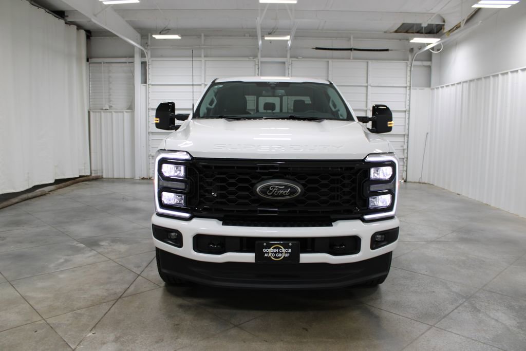 New 2026 Ford F250 Lariat w/ Black Appearance Package image 2