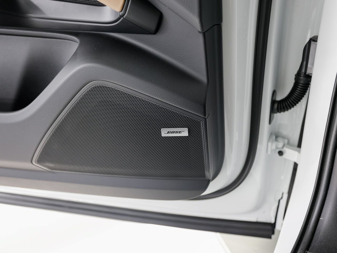 Certified 2026 Porsche Cayenne AWD/4WD image 21