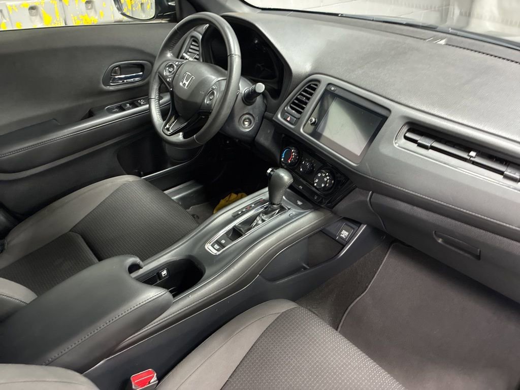 Used 2021 Honda HR-V Sport image 8