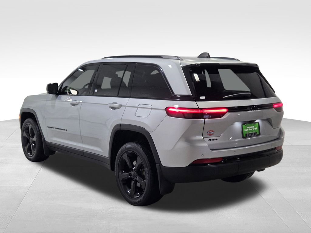 Used 2022 Jeep Grand Cherokee Altitude image 18