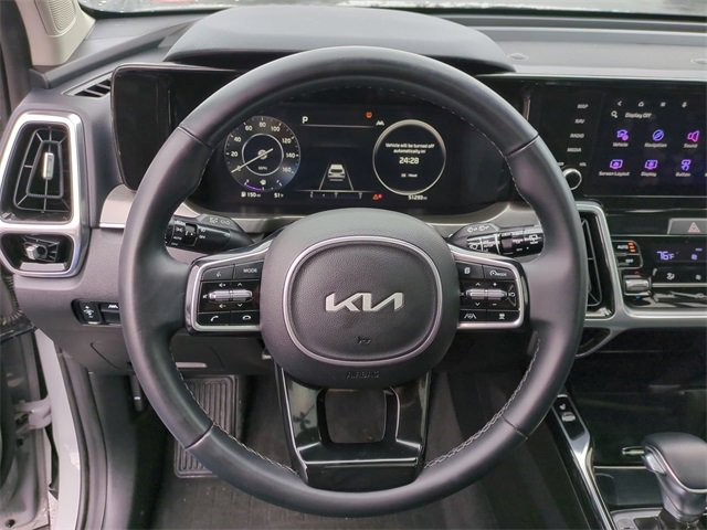 Used 2023 Kia Sorento SX image 13