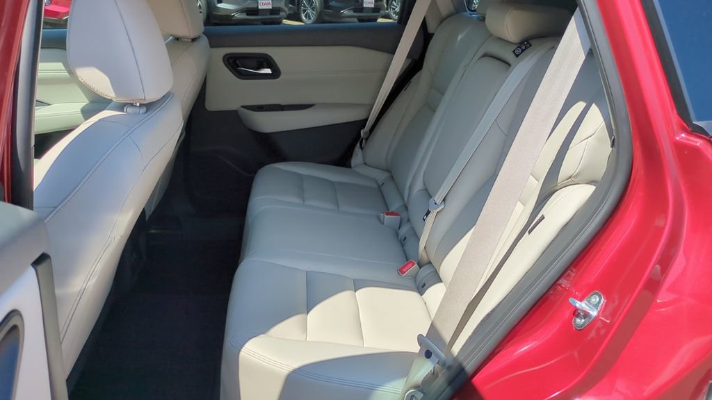 Used 2024 Nissan Rogue SL image 14