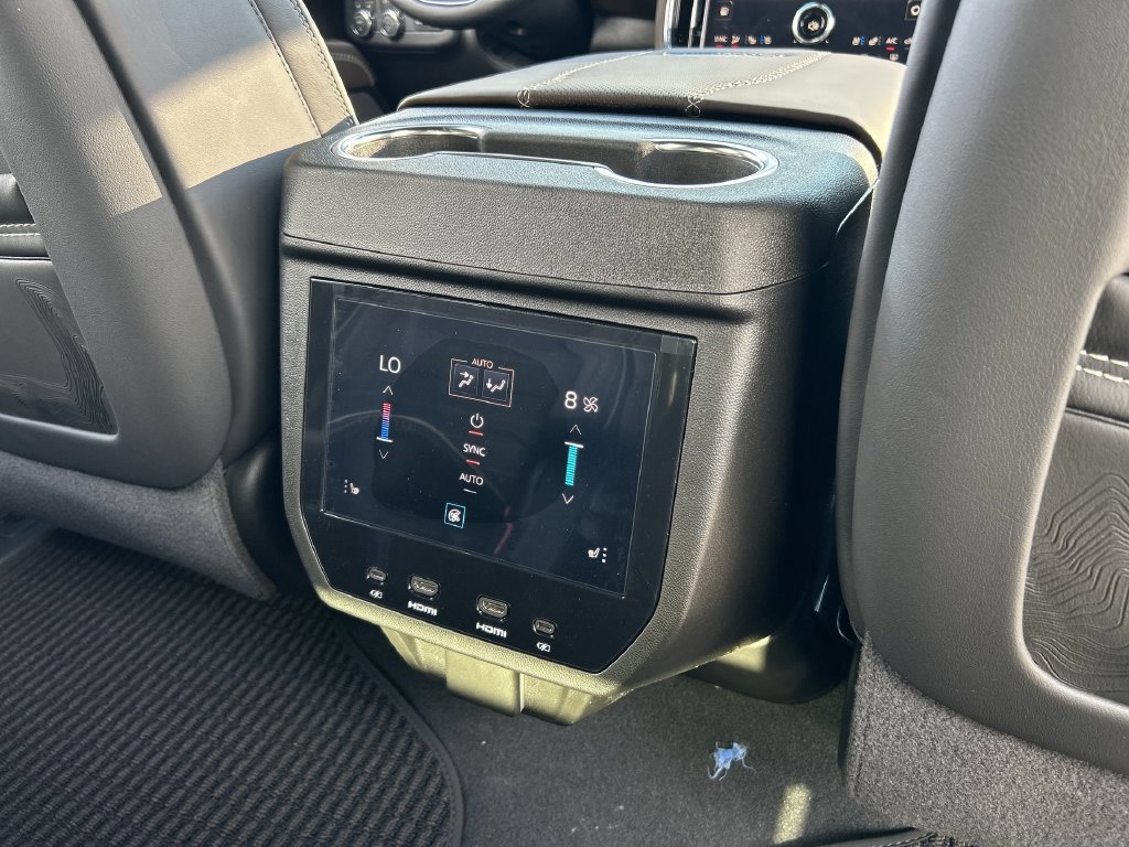 New 2026 GMC Yukon Denali Ultimate AWD/4WD image 22