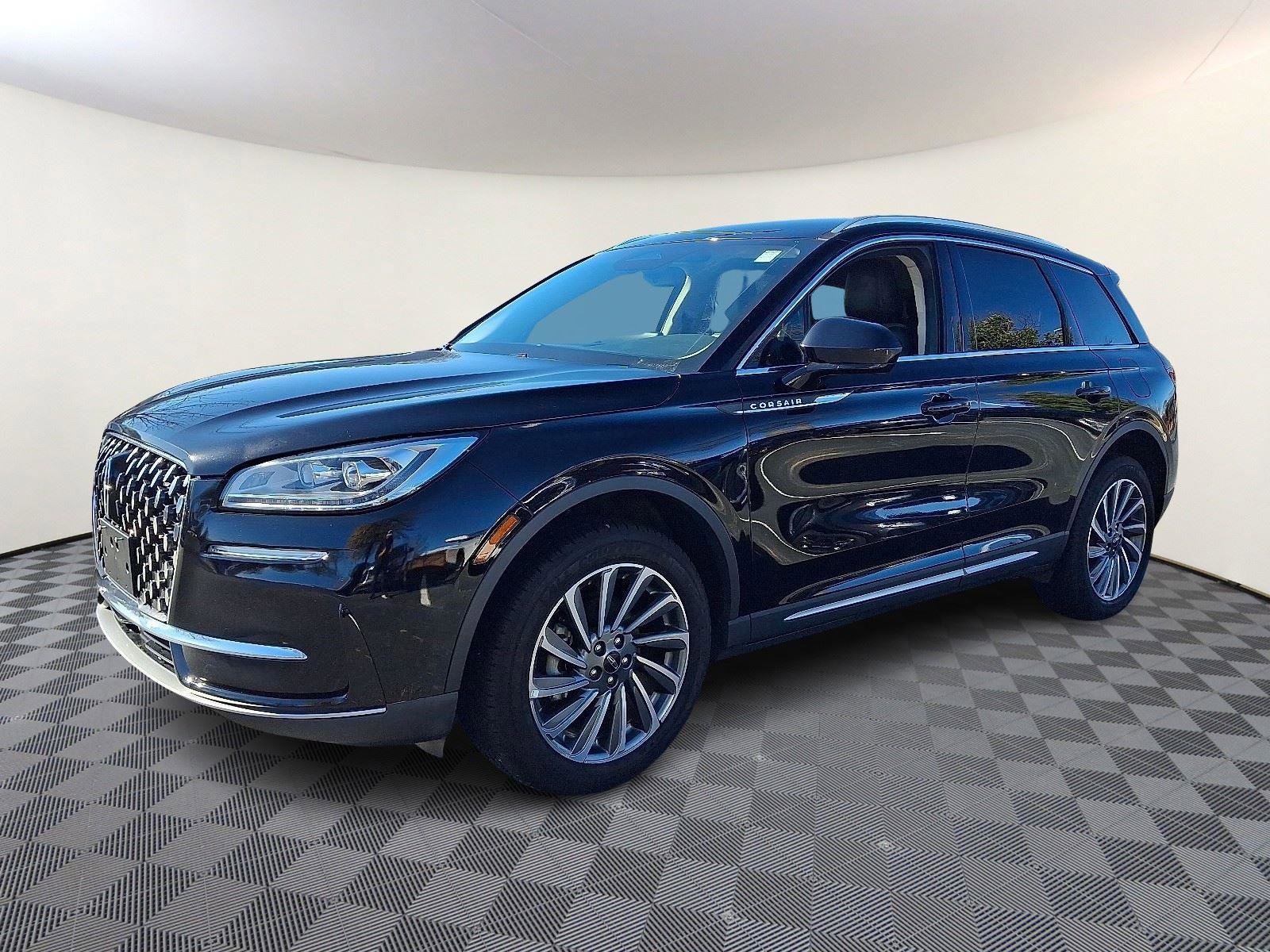 Used 2024 Lincoln Corsair Reserve image 3