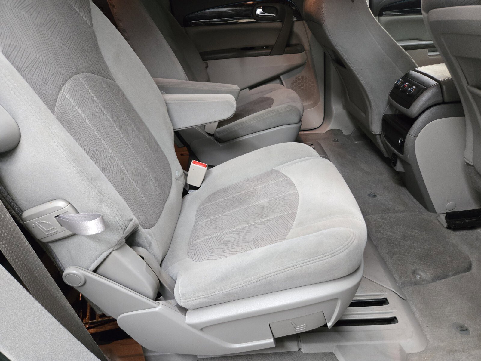 Used 2017 Buick Enclave Convenience FWD image 12