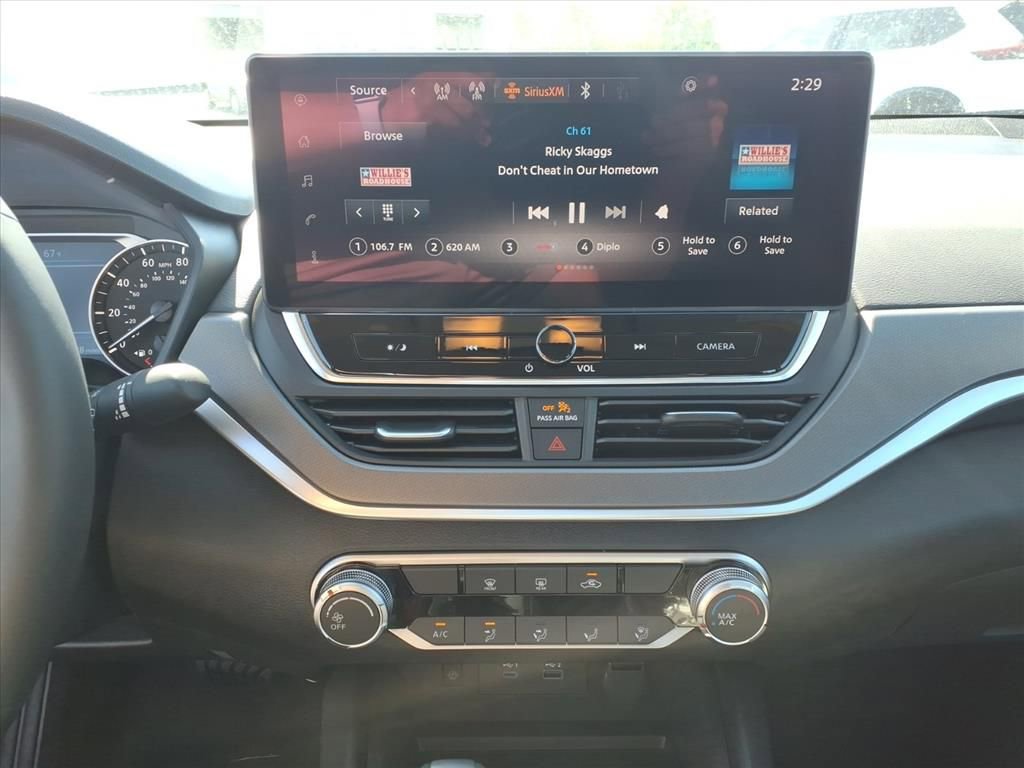 New 2026 Nissan Altima 2.5 SR FWD image 22