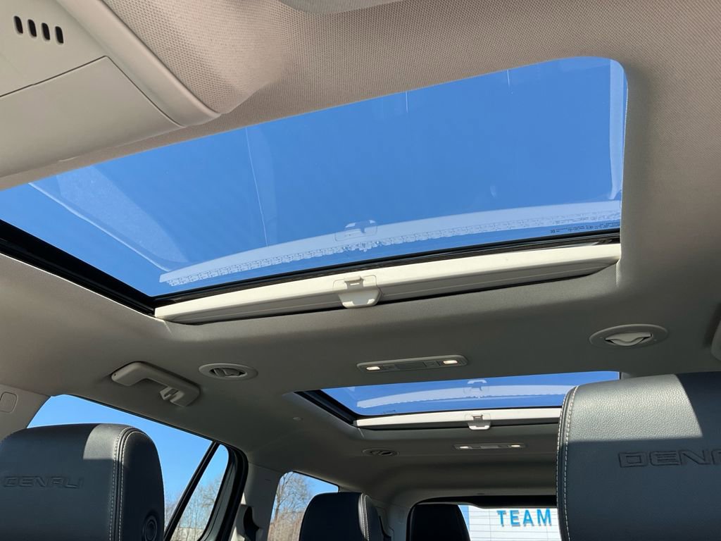 Used 2023 GMC Acadia Denali w/ Denali Ultimate Package image 21