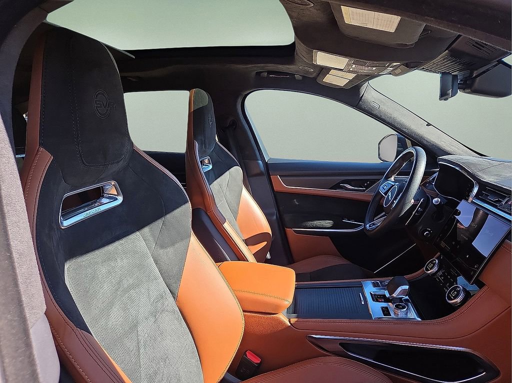 Used 2023 Jaguar F-PACE SVR image 12