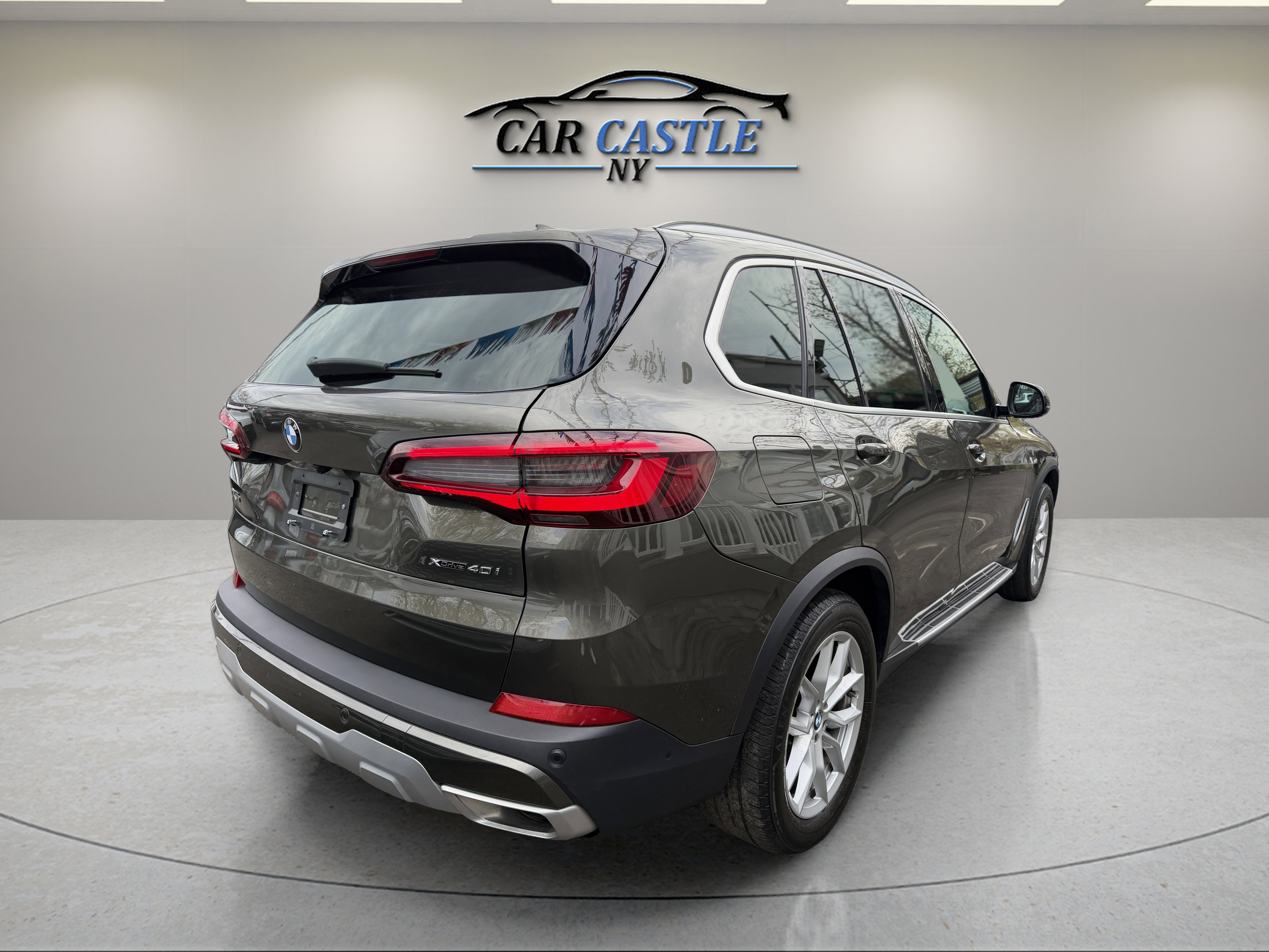 Used 2022 BMW X5 xDrive40i w/ Premium Package AWD/4WD image 8
