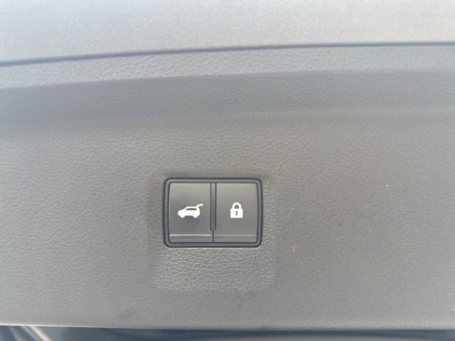 Used 2023 INFINITI QX60 Luxe w/ Performance Audio Package image 17