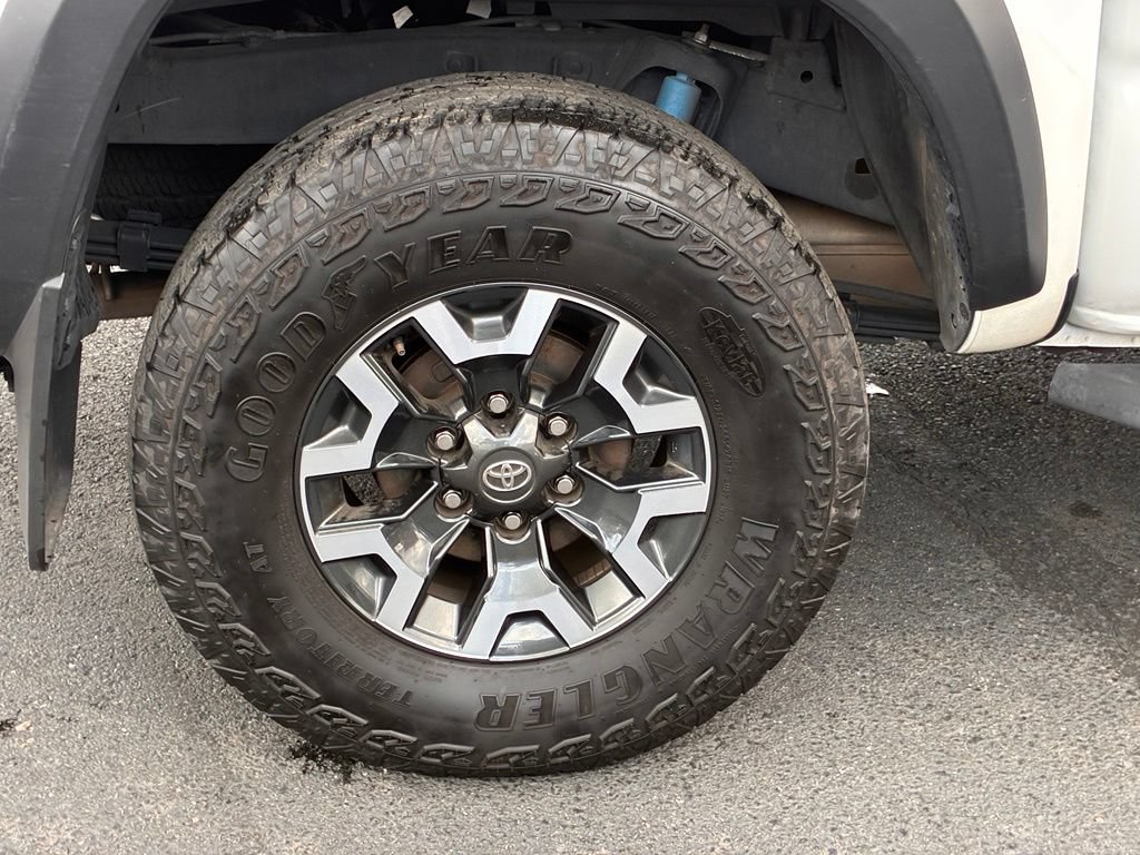 Used 2023 Toyota Tacoma TRD Off-Road w/ Black Out Package (TMS) AWD/4WD image 53