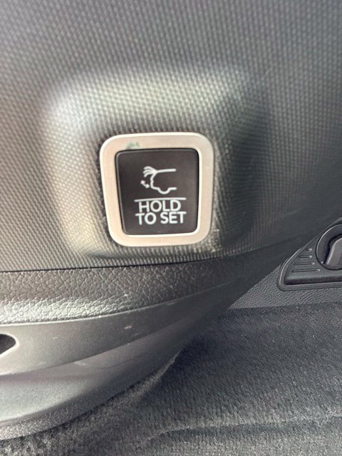 Used 2022 Jeep Grand Cherokee Summit w/ Luxury Tech Group V AWD/4WD image 14