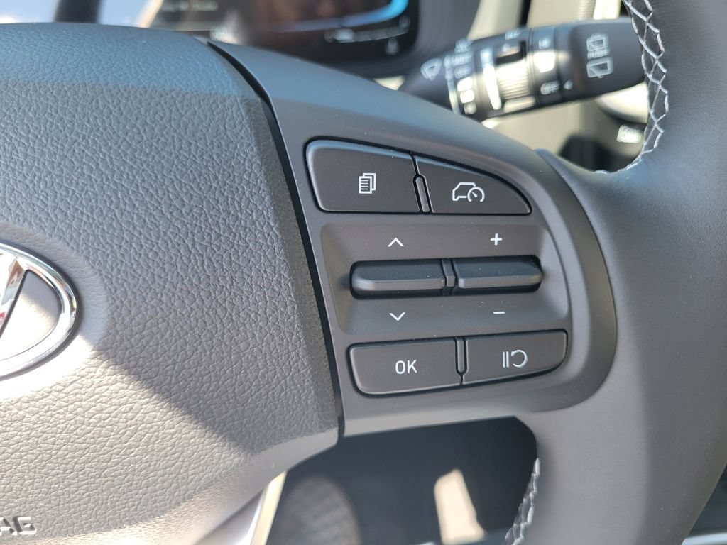 New 2026 Hyundai Venue SEL FWD image 19