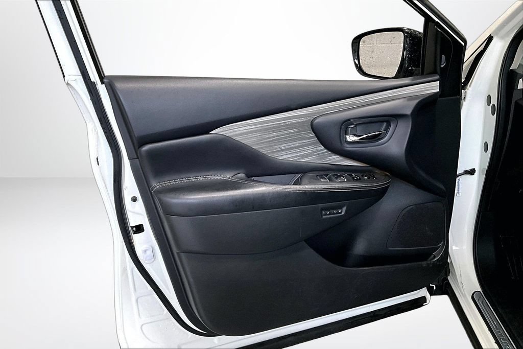 Used 2015 Nissan Murano S AWD/4WD image 19
