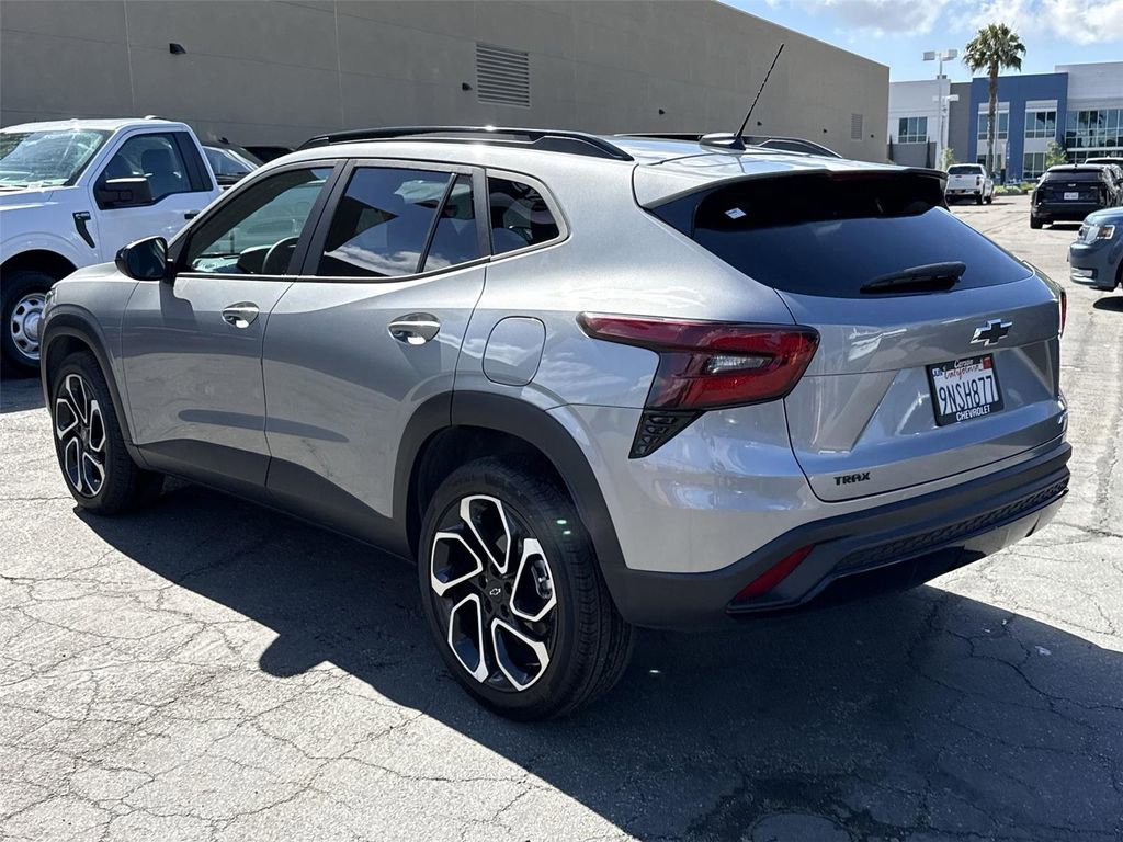 Used 2024 Chevrolet Trax RS image 5