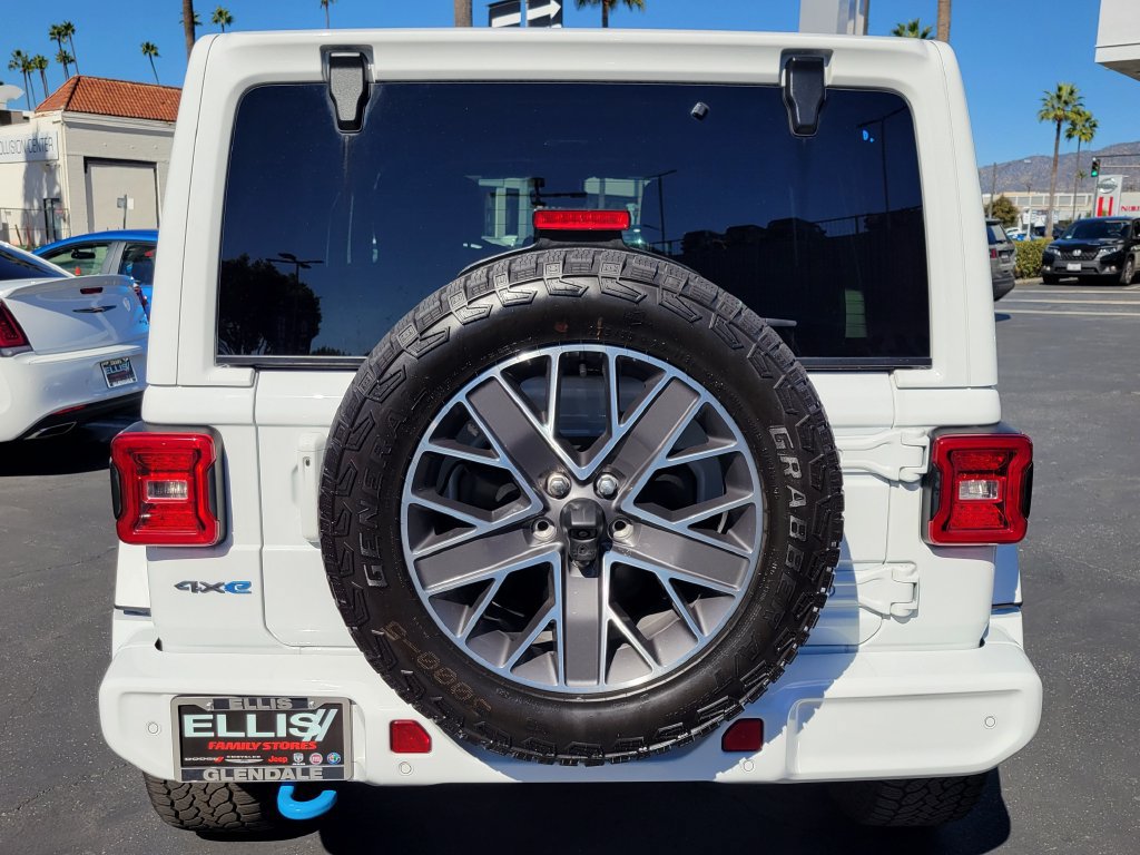 Used 2024 Jeep Wrangler High Altitude AWD/4WD image 32