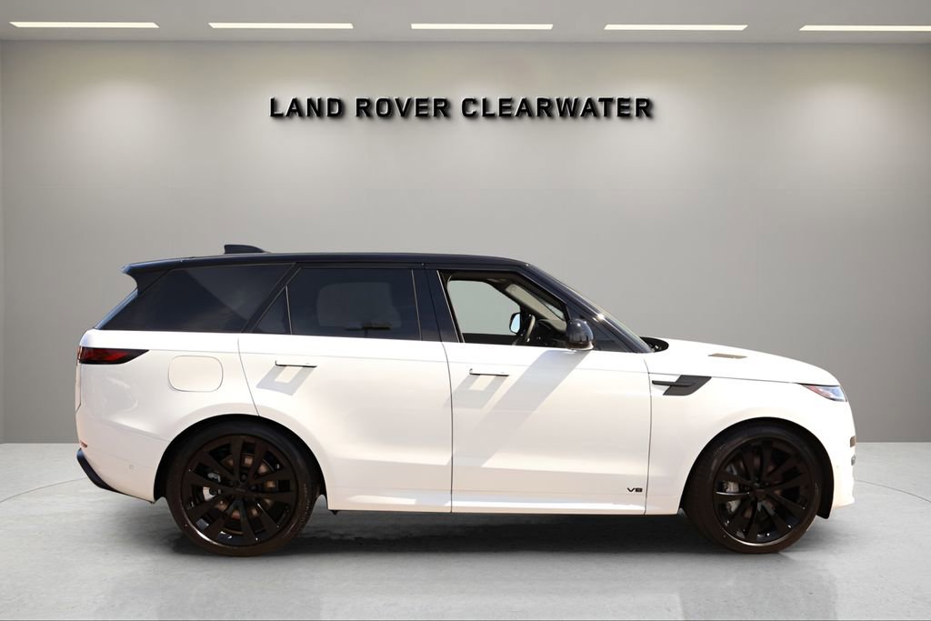 New 2026 Land Rover Range Rover Sport Dynamic SE image 6