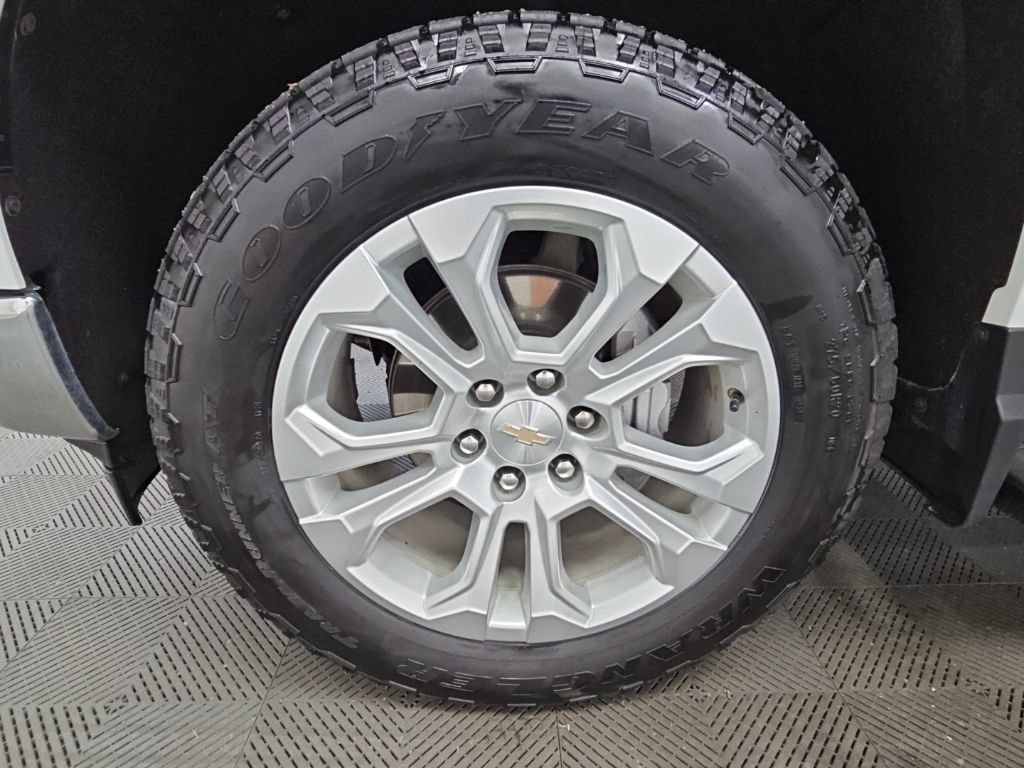 Certified 2024 Chevrolet Silverado 1500 LTZ AWD/4WD image 47