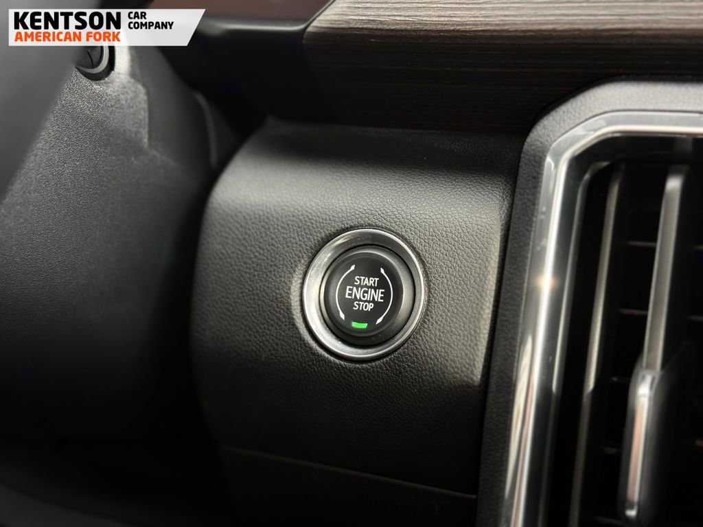 Used 2024 GMC Acadia Denali w/ Super Cruise Package image 31