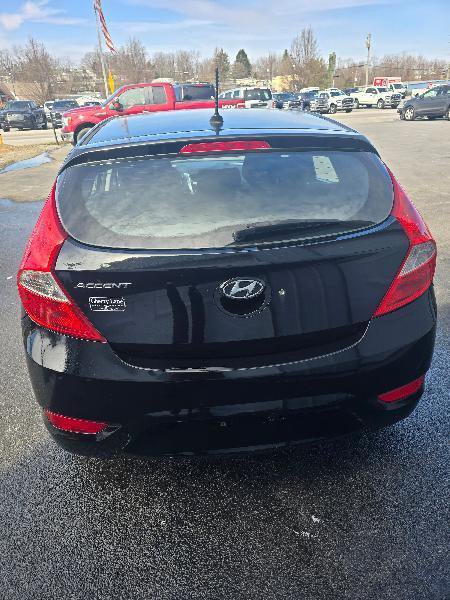 Used 2013 Hyundai Accent GS image 3