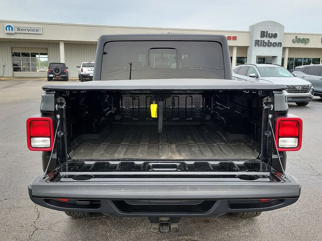 Used 2023 Jeep Gladiator Sport AWD/4WD image 8