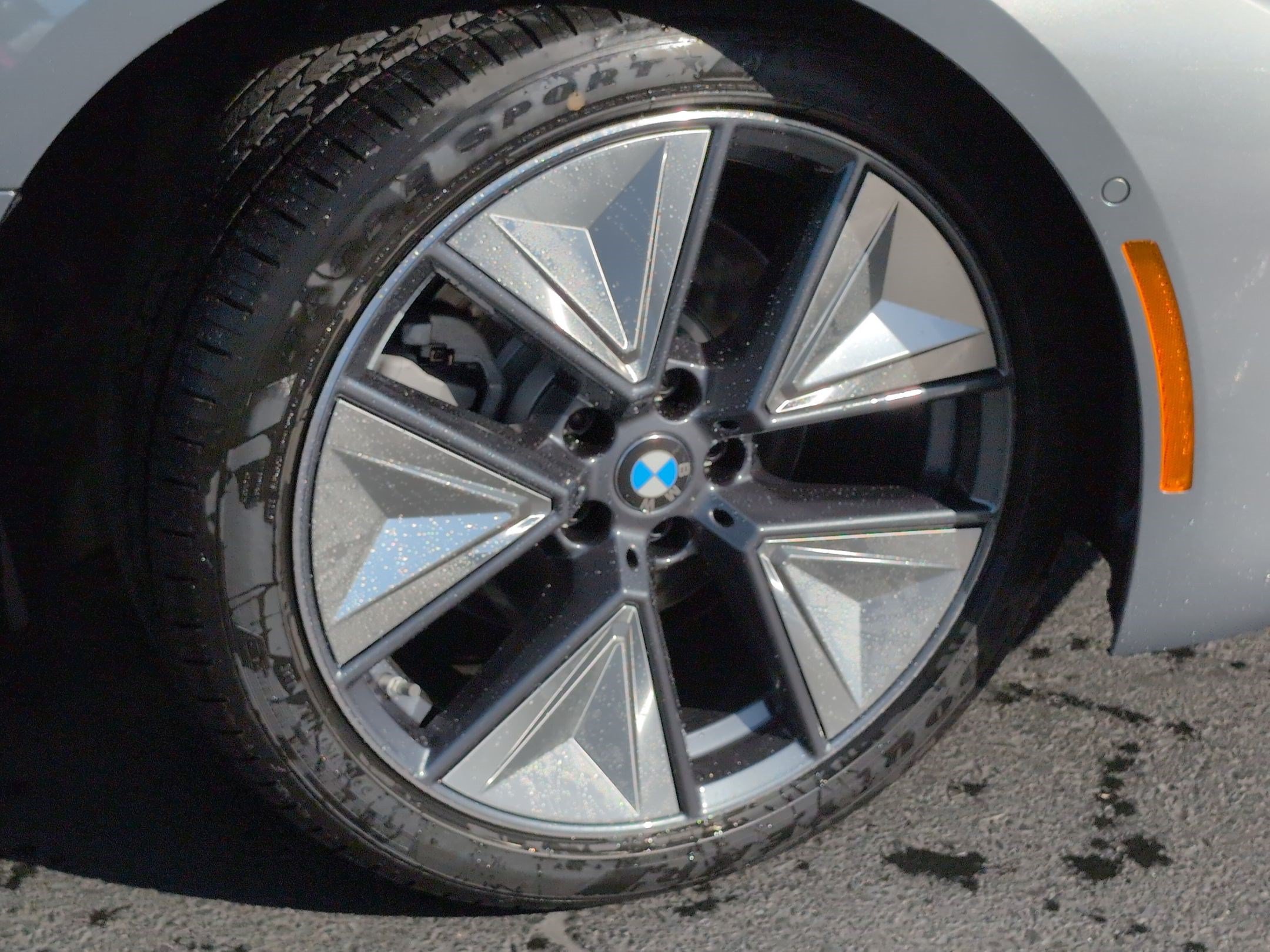 New 2026 BMW i4 eDrive40 w/ Parking Assistance Package RWD image 13