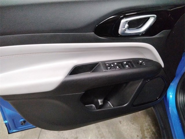 Used 2024 Jeep Compass Limited image 29