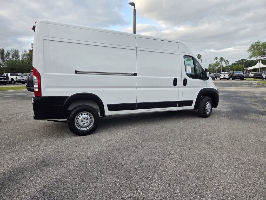 Used 2024 RAM ProMaster 2500 w/ Convenience Group FWD image 6