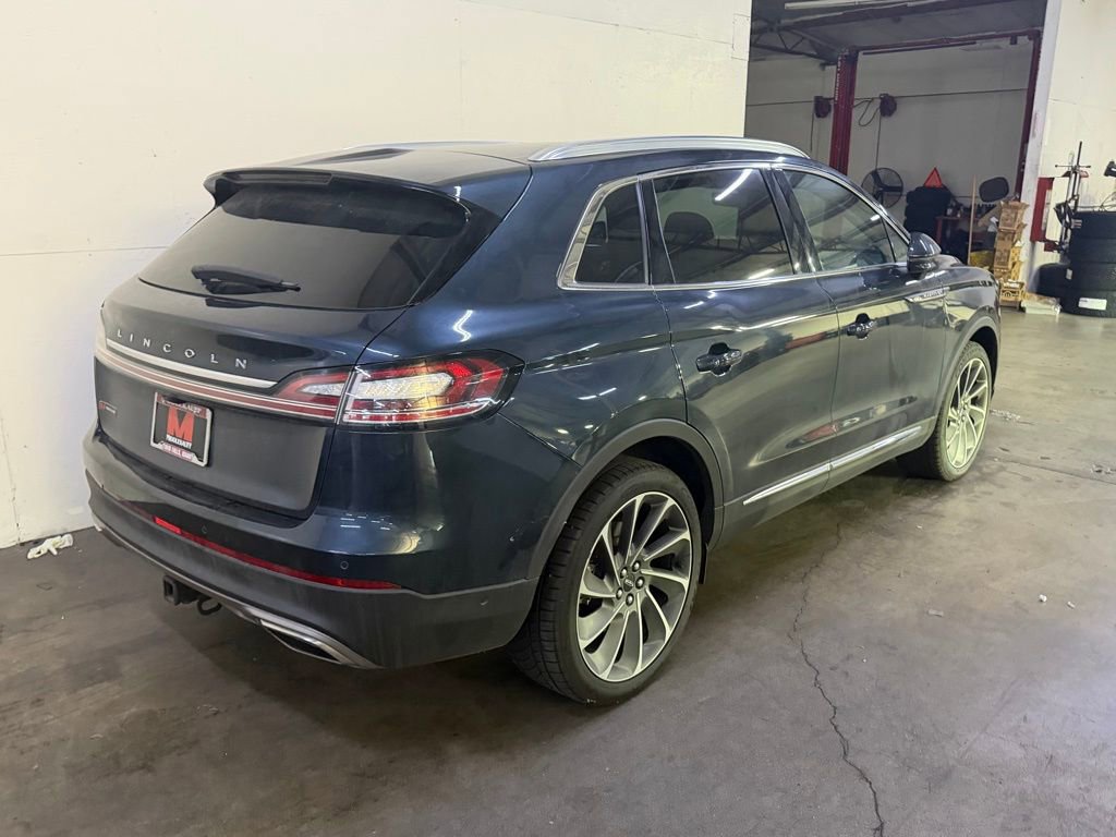 Used 2022 Lincoln Nautilus Reserve w/ Equipment Group 202A image 4